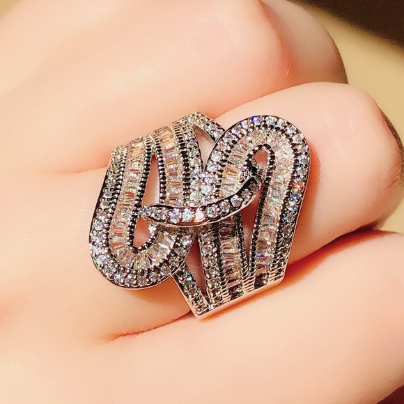 Stunning Sterling silver ring - Picture 2 of 3